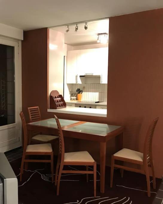 Appartement Nid De Reve, Vue Imprenable Sur Et Terrasse 10m2 Parijs