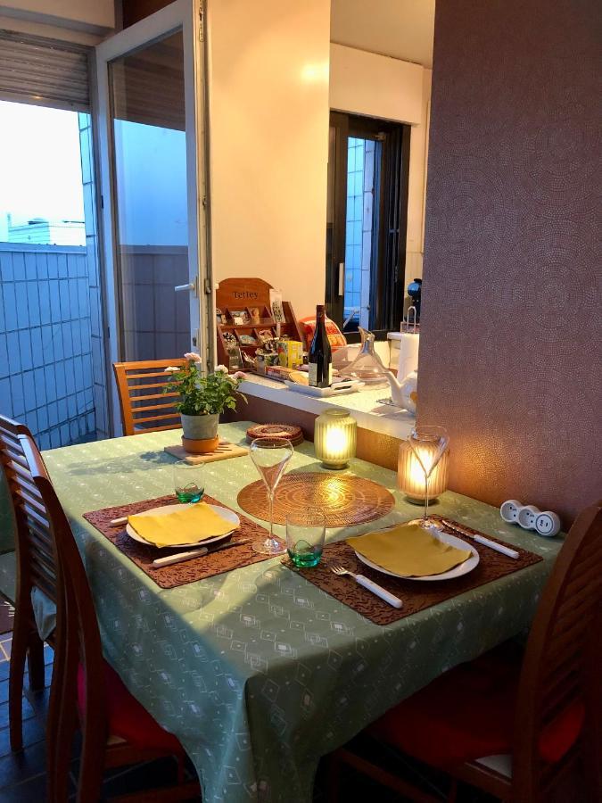 Appartement Nid De Reve, Vue Imprenable Sur Et Terrasse 10m2 Parijs