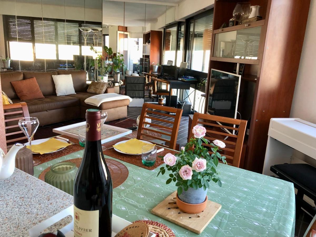 Nid De Reve, Vue Imprenable Sur Et Terrasse 10m2 * Parijs
