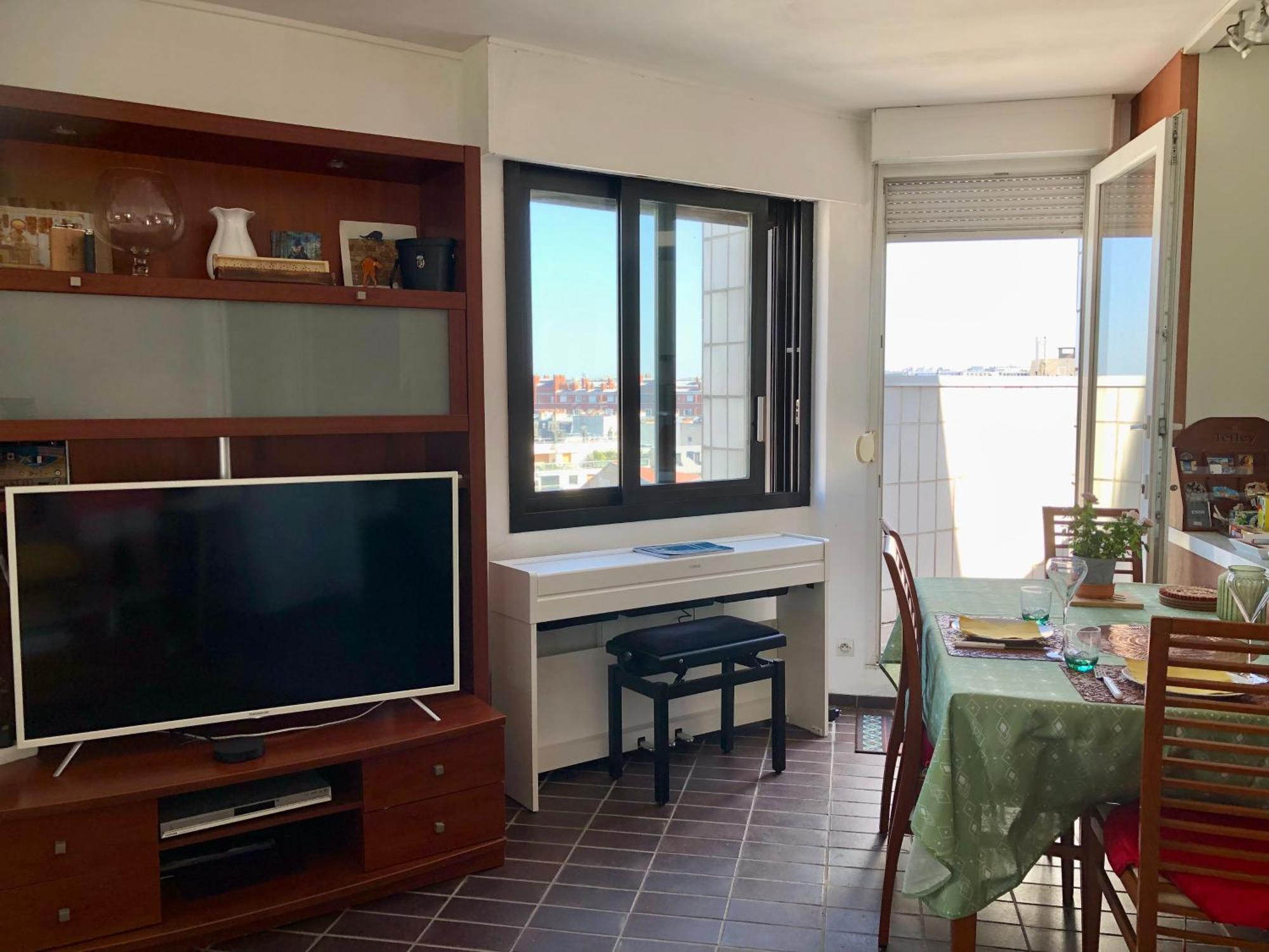 Nid De Reve, Vue Imprenable Sur Et Terrasse 10m2 * Parijs
